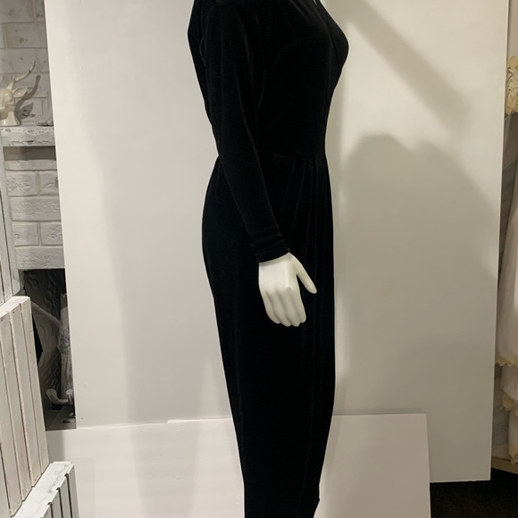 Vintage Classics Debenhams black velour play suit with stir-ups. - Picture 4 of 10